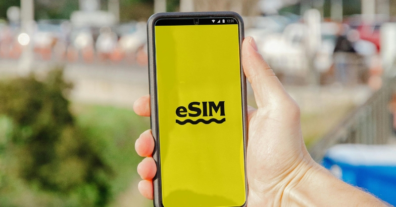מה זה eSIM ואיך הוא הולך לשנות את הדרך שבה אנחנו משתמשים בסלולר?