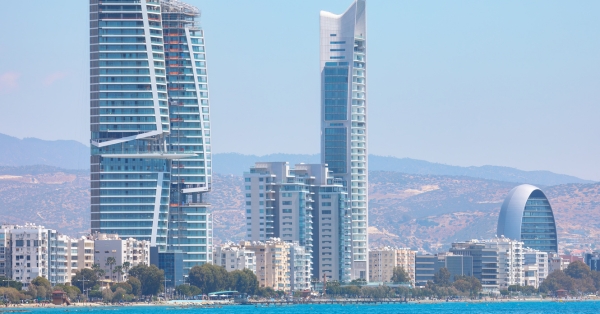 פאפוס או לימסול? המדריך למשקיע הישראלי: מיסוי, מימון חוץ־בנקאי, ביטוח ובדיקות לפני רכישה