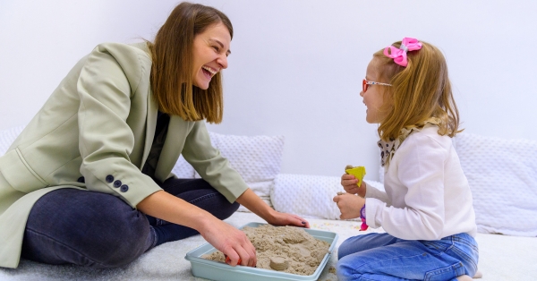 כמה באמת עולים טיפולי התפתחות הילד בישראל – ואיך מרכיבים תקציב חכם בלי לוותר על איכות
